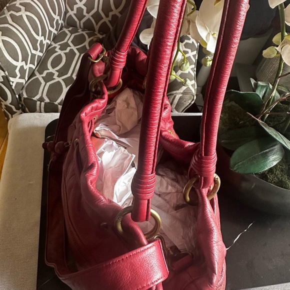 RARE Isabella Fiore Red Quilted Leather Song Bird Embroidered Bag. Like new - Picture 6 of 16